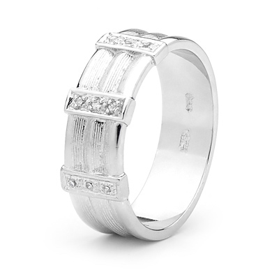 J02 - Cool Silver Gent's Ring with Zirconia - Size U
